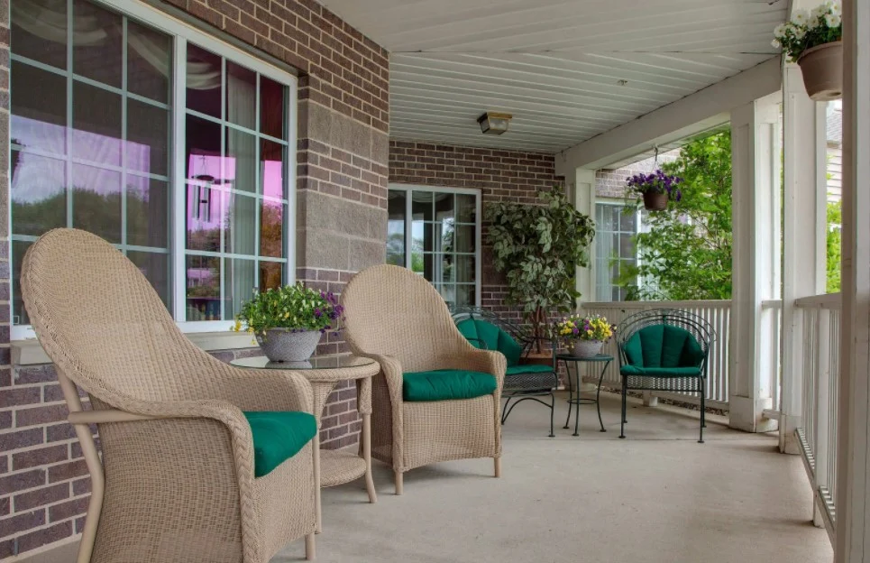 Image of Grand Emerald Place (2)