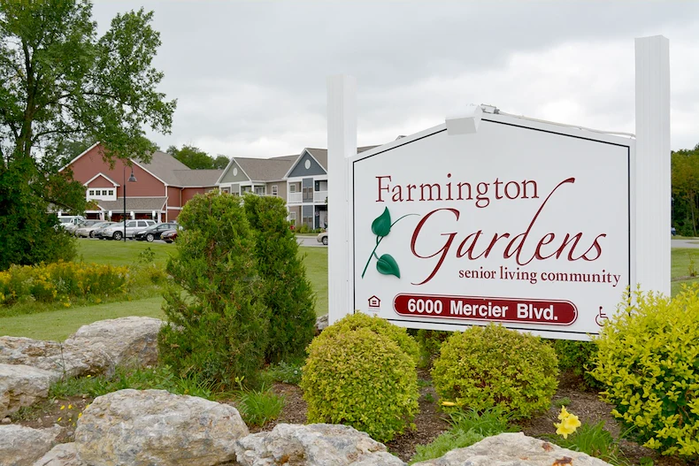 Image of Farmington Gardens (1)