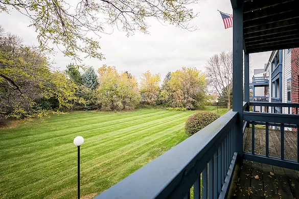 Image of Courtyard Grand Chute Apartments (10)