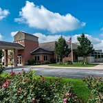 Image of Spring Oak at Berlin (1)