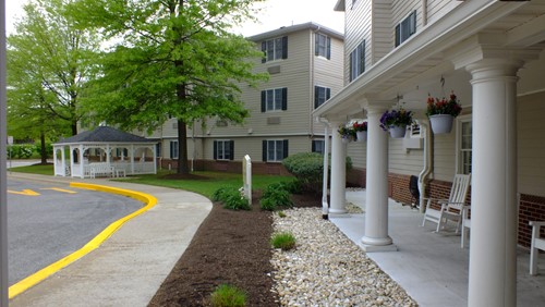 Image of Paramount Senior Living at Newark (4)