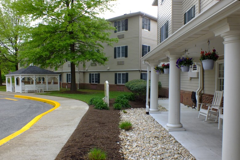 Image of Paramount Senior Living at Newark (4)