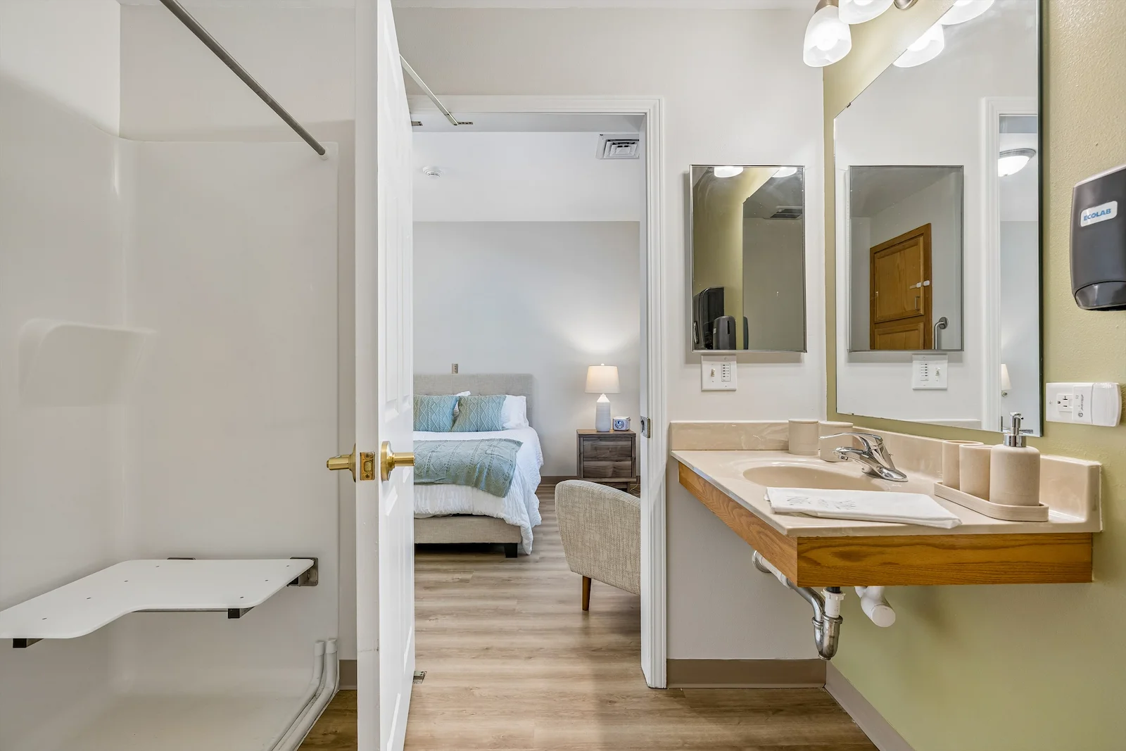 Image of Lake Haven Memory Care (8)