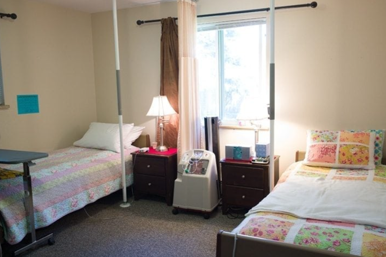 Image of Serenity House Assisted Living at 22nd Pl (5)