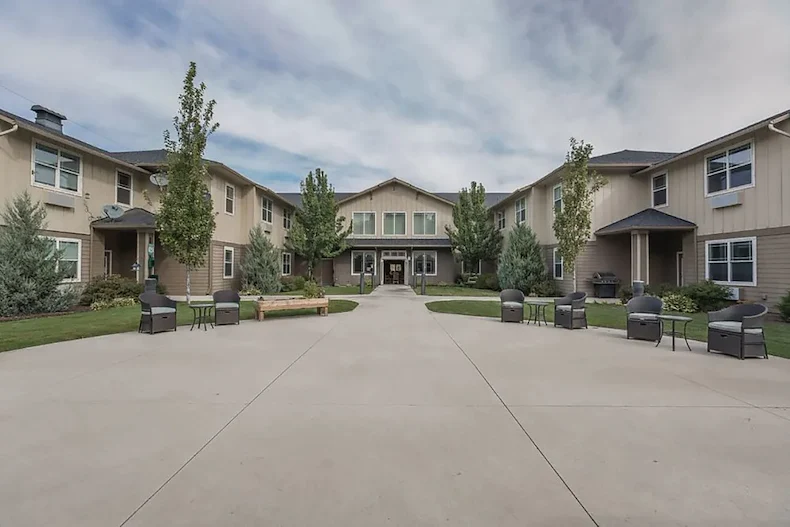 Image of Regency Pullman (1)