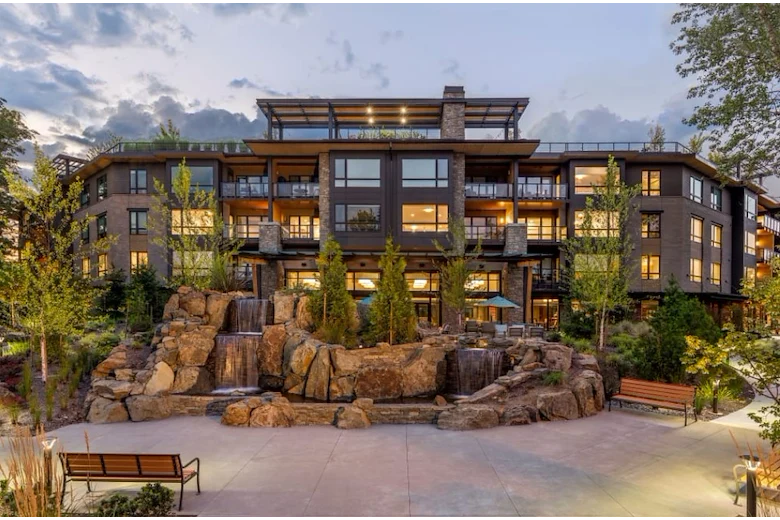 Image of The Springs at Lake Oswego (1)