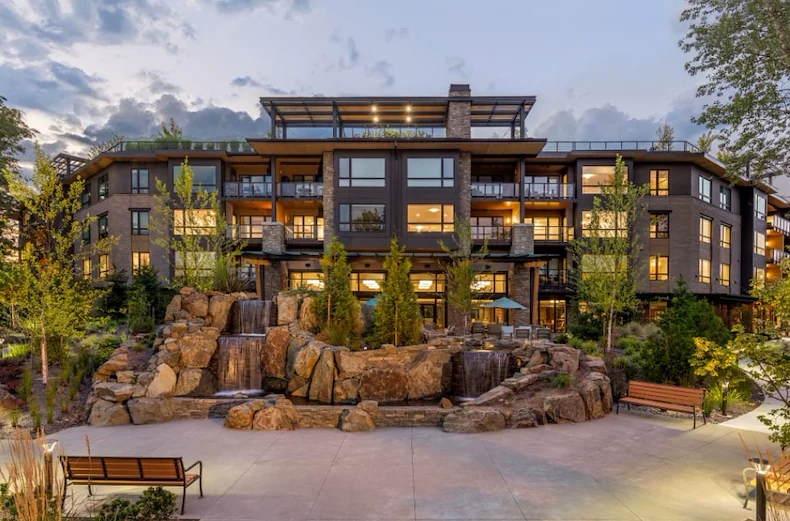 Image of The Springs at Lake Oswego (1)