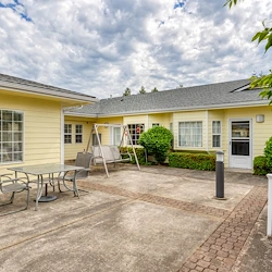 Image of Easthaven Villa Senior Living (2)