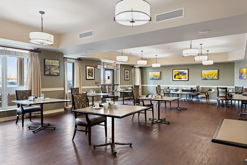 Alto Grayslake, senior living community offering assisted living, memory care, and respite care in Grayslake, IL, dining room