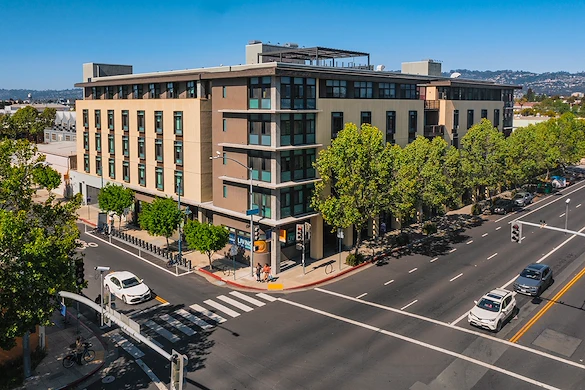 Image of 1440 By The Bay (1)