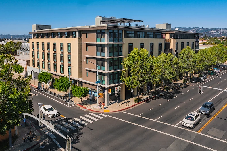 Image of 1440 By The Bay (1)