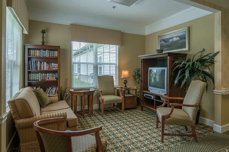 Image of Morning Pointe of Collegedale at Greenbriar Cove (5)