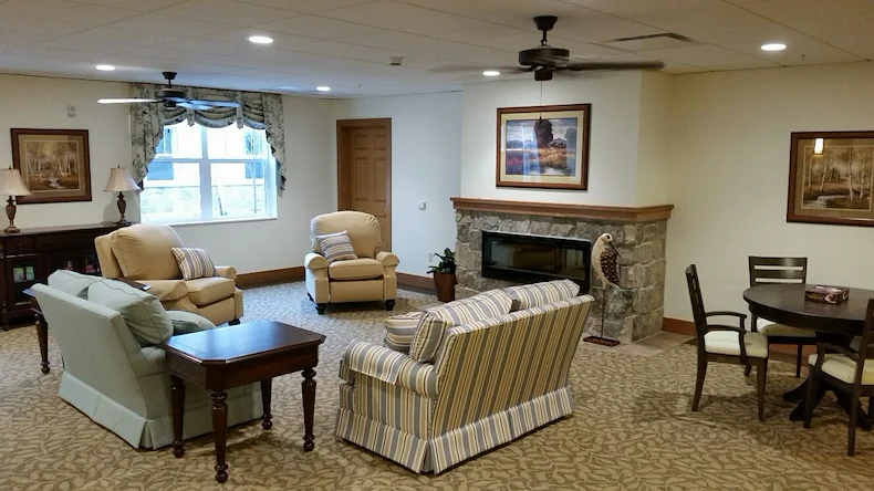 Image of Oak Park Place - Menasha (9)