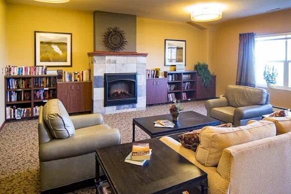 Image of Edgewood Mandan (4)