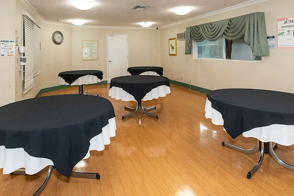 Image of Chatsworth Park Health Care Center (3)