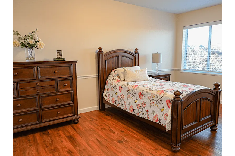 Image of Heisinger Bluffs Senior Living (8)