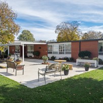 Image of White Oak Manor - York (1)