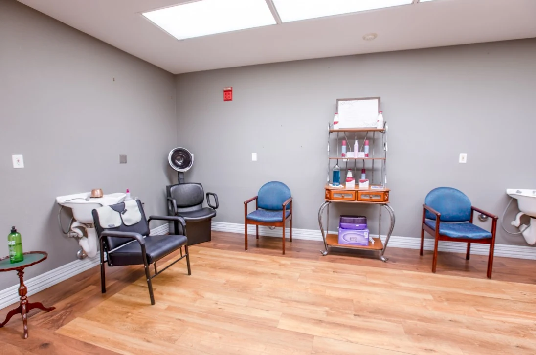 Lexington Assisted Living senior living community offering independent living, assisted living, and memory care in Ventura, CA, beauty salon