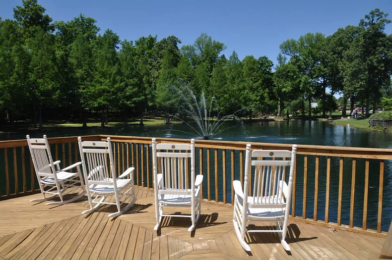 Image of Kirby Pines Manor Senior Living (5)