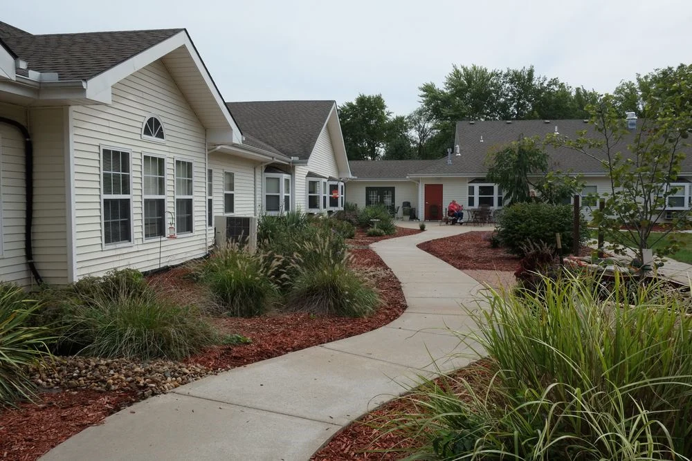Image of Hillside Village of De Soto Rehabilitation & Nursing (2)