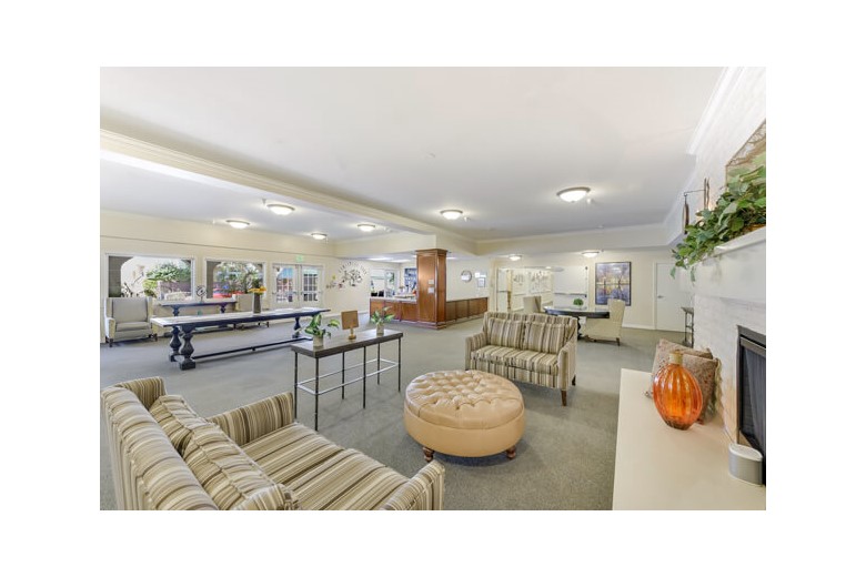 Image of Silverado Beverly Place Memory Care Community (3)