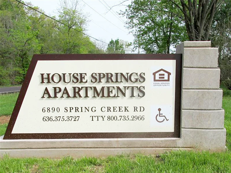 Image of House Springs Apartments (1)