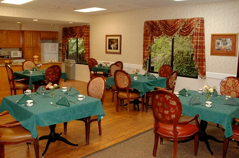 Image of Silverado Belmont Hills Memory Care Community (7)