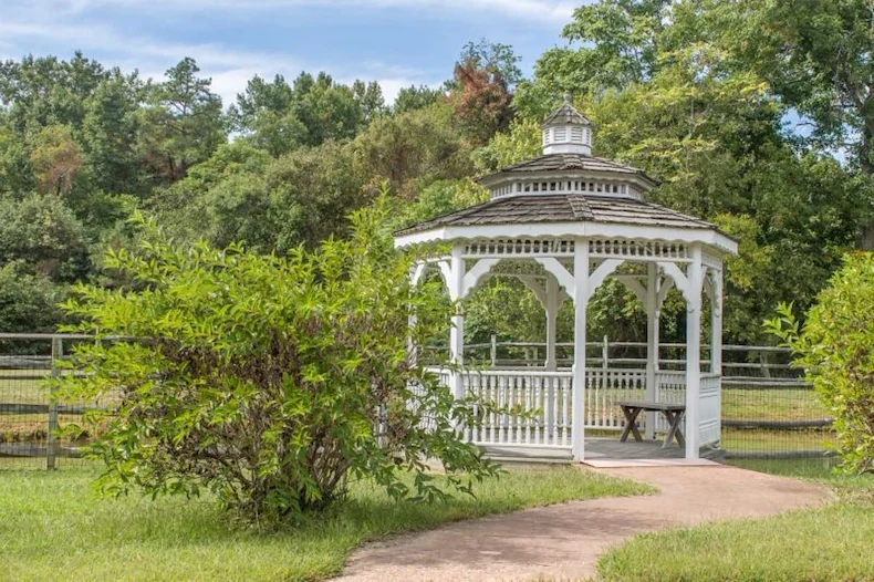 Charlotte Hall Veterans Home Skilled Nursing & Rehabilitation Center Senior Care by PruittHealth in Charlotte Hall, Maryland outdoor gazebo