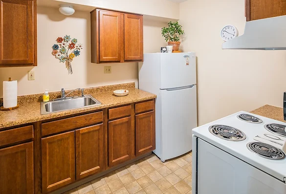 Image of Luther Crest (6)