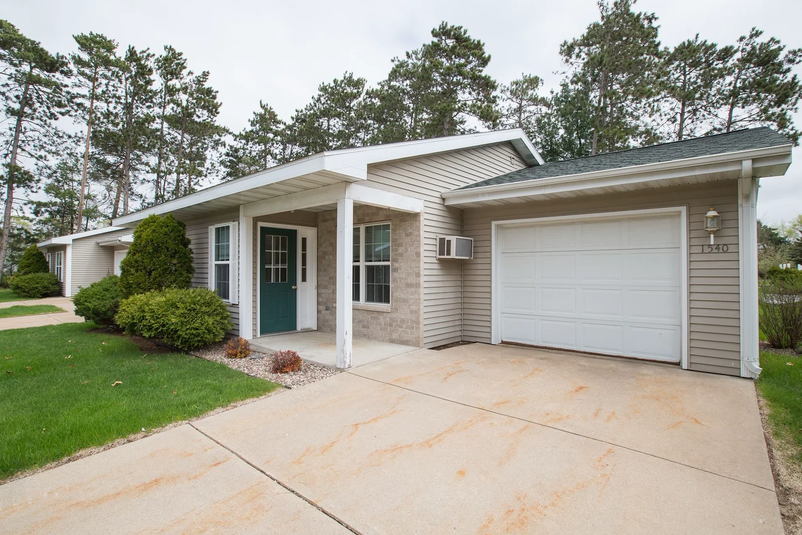 Image of Whitetail Run Apartments (2)