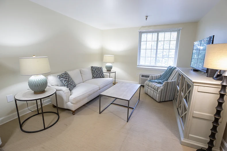 Image of The Hidenwood Community (8)