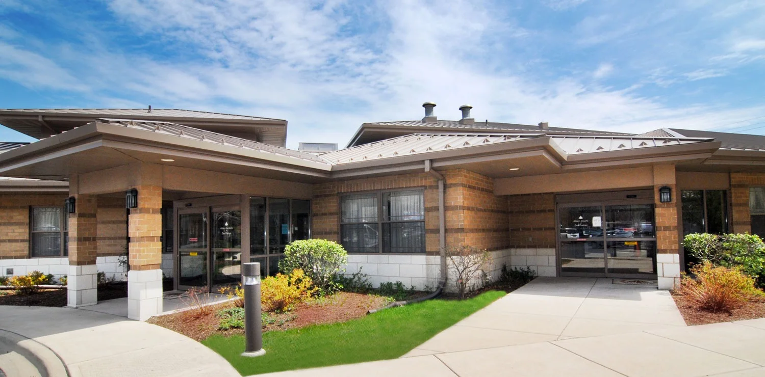 Image of Alden Gardens and Courts of  Des Plaines (1)