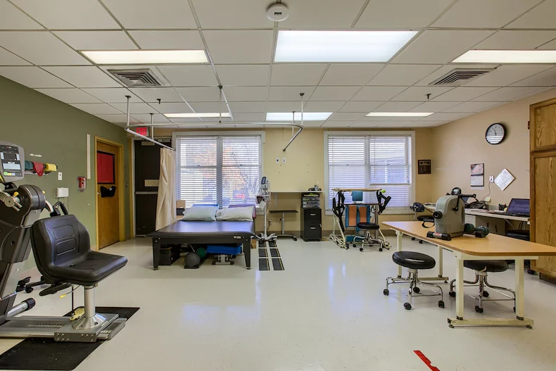 Image of Merriam Gardens Healthcare & Rehabilitation (7)