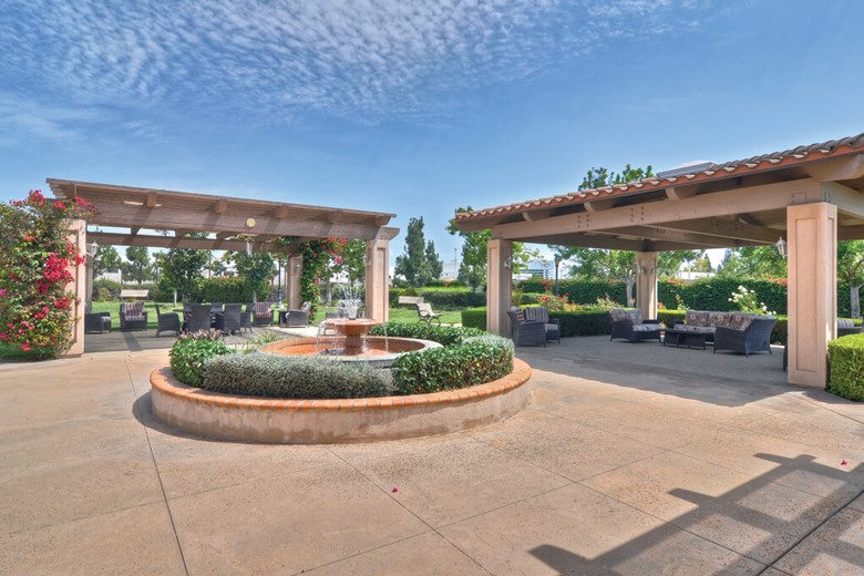 Image of Ivy Park at Cerritos (8)