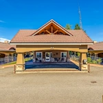 Image of Pinehurst Senior Community (1)