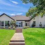 Image of Silver Leaf Rowlett (1)