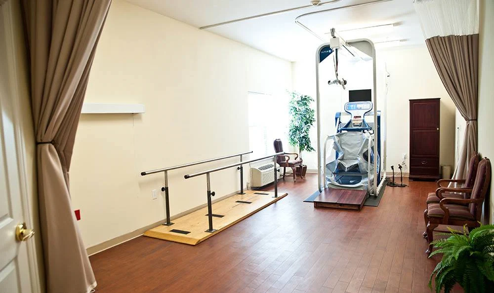 Image of Rambling Oaks Courtyard Extensive Care Community (7)