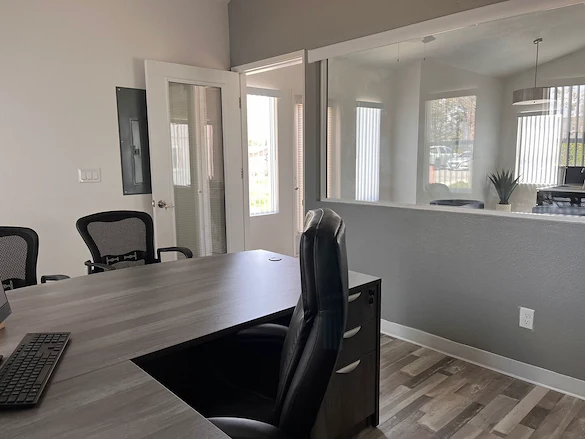 Image of Walnut Apartments (8)