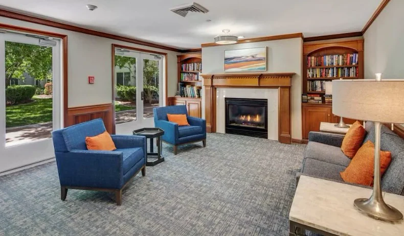 Image of Oakmont of the Lakes (3)