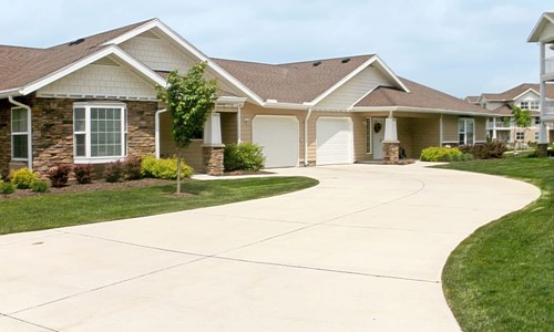 Parker Place Gracious Retirement Living Hawthorn Senior Independent Living in Mentor, Ohio exterior