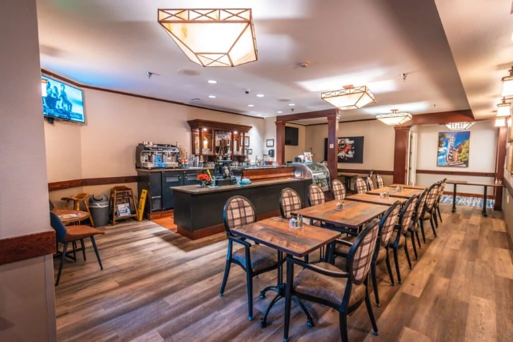 The Stafford Senior Living in Lake Oswego, Oregon bar
