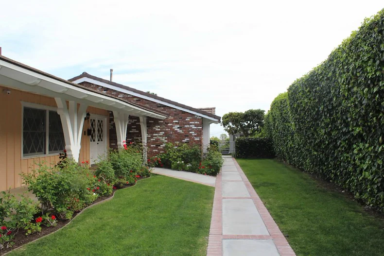 Image of Aunt Mona's Care Home (1)