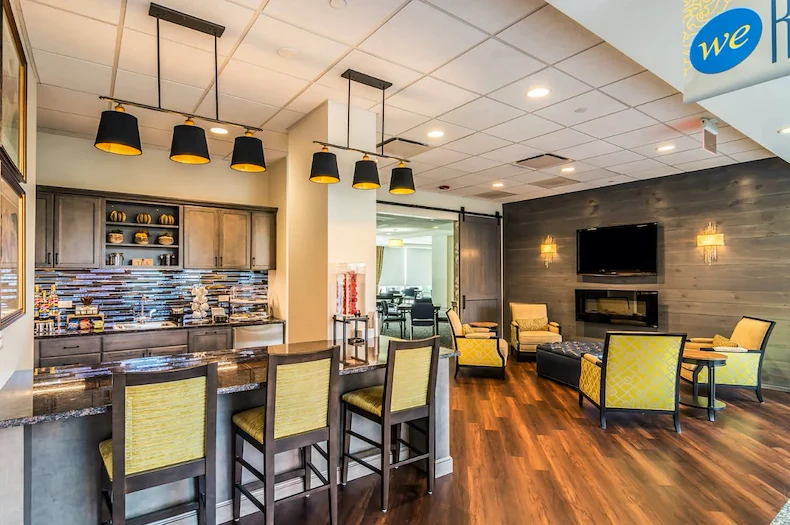 Image of Summit of Uptown (3)