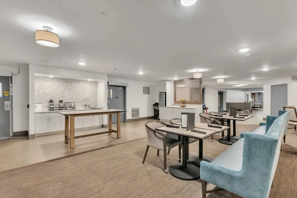 Image of Ashley Park by Barclay House (3)