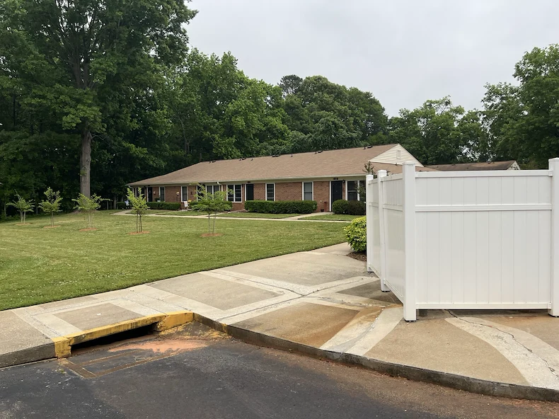 Image of Miller Oaks Apartments (5)