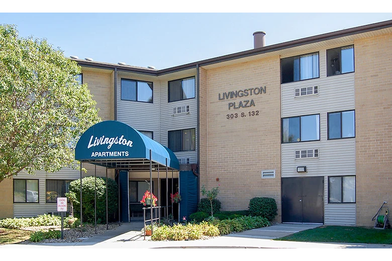 Image of Livingston Plaza (1)