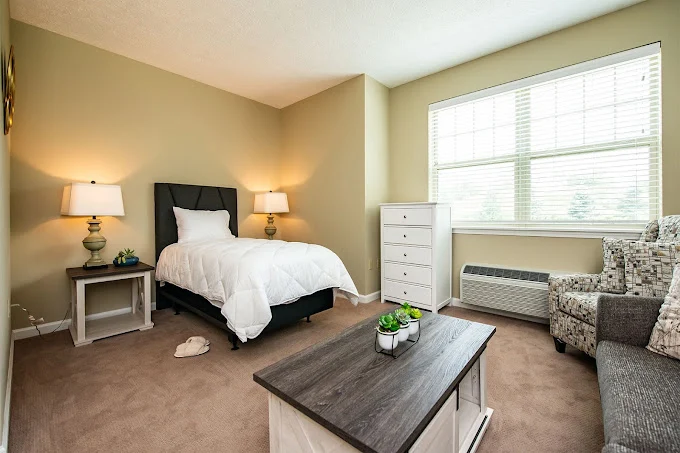 Beachwood Commons by New Perspective in Beachwood, OH, bedroom