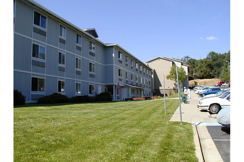 Image of Eskaton Lincoln Manor (2)