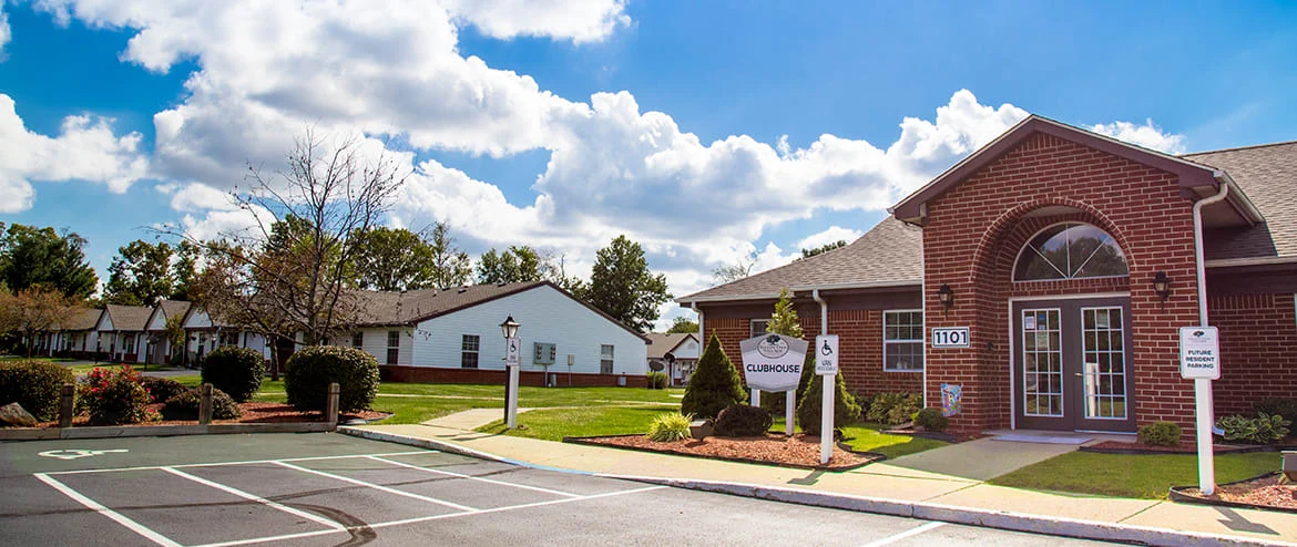Image of Shady Oak Village Senior Living Apartments (2)