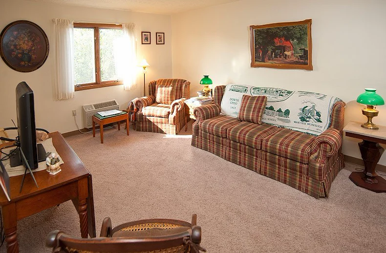 Image of Riverside Manor Apartments (2)